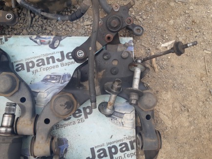 Рычаг передний правый нижний 48068-35081 TOYOTA HILUX SURF