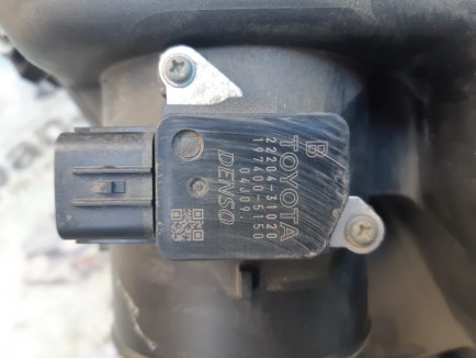 Корпус воздушного фильтра TOYOTA HARRIER OEM 22204-31020, 17705-31221, 17701-20070 GSU36 2006
